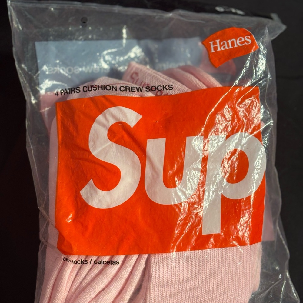 Hanes Supreme Light Pink Cushion Crew Socks - 4 Pairs